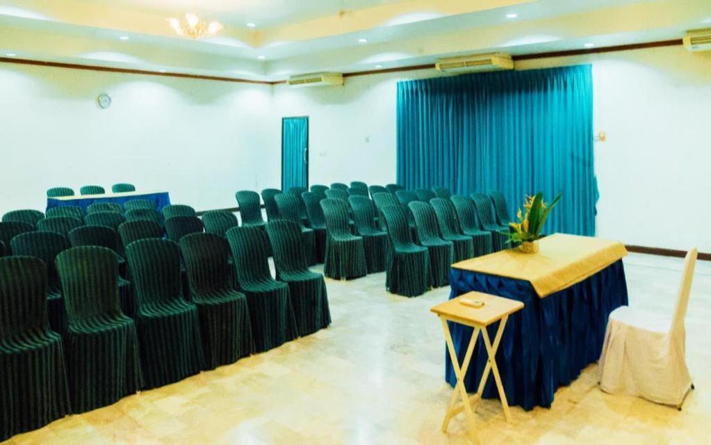 The Pine Resort Pathum Thani Exterior foto