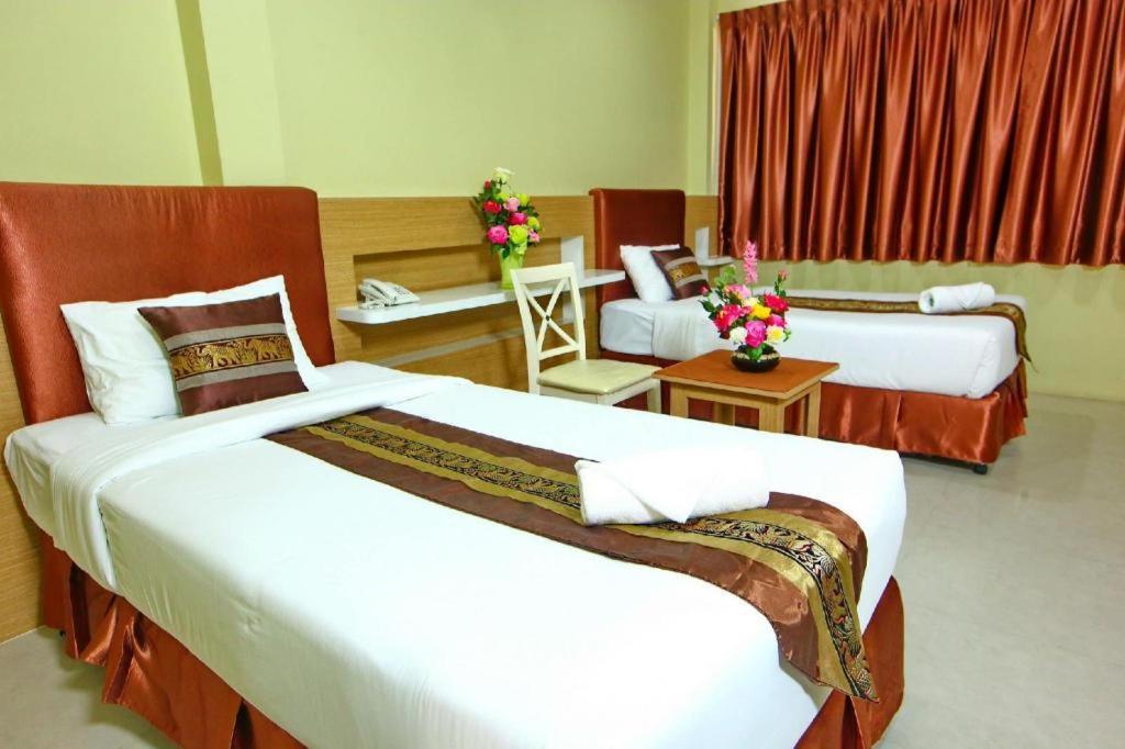 The Pine Resort Pathum Thani Exterior foto