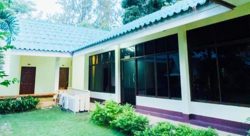 The Pine Resort Pathum Thani Exterior foto