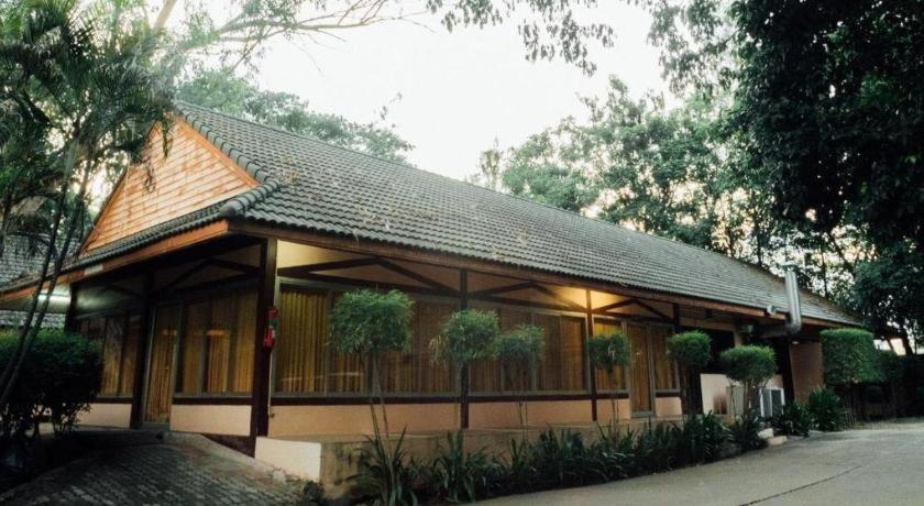 The Pine Resort Pathum Thani Exterior foto